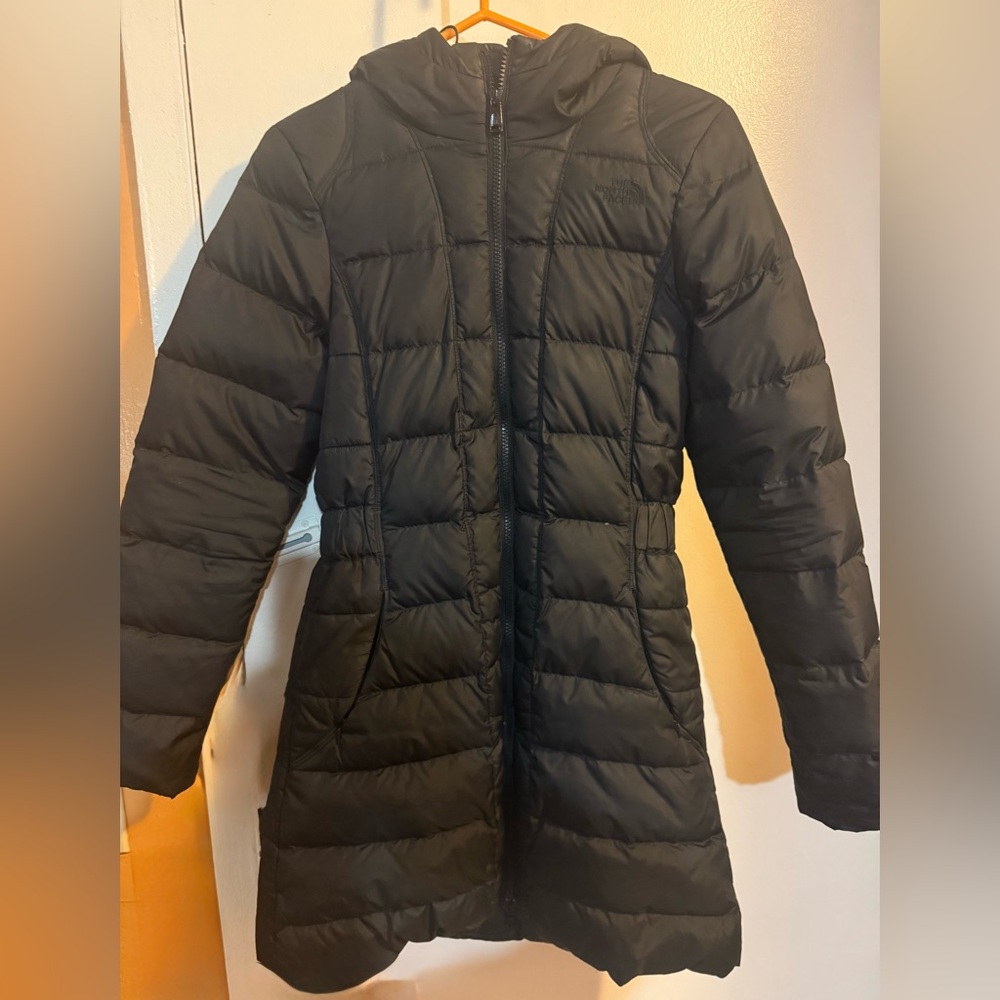 Women’s North Face Black Puffer Coat with Hood. Size S